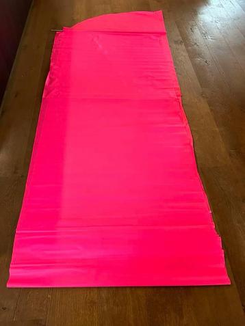 Spinnaker 6x1 mtr - met lussen om de mtr rose beschikbaar voor biedingen