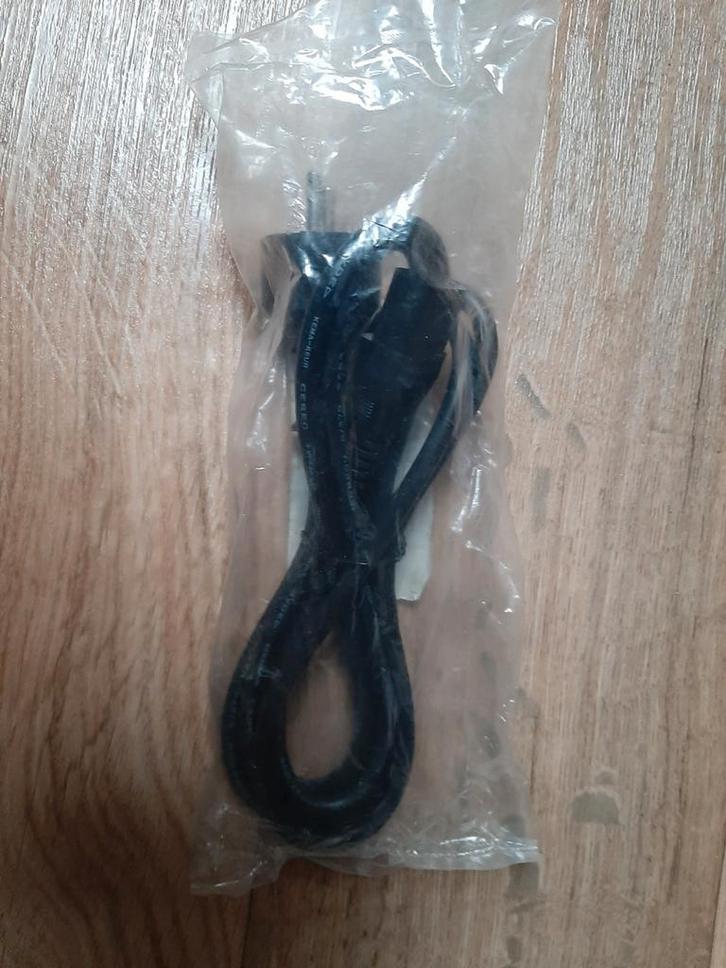 5x Nieuwe Voedingskabel C13, Audio, Tv en Foto, Audiokabels en Televisiekabels, Nieuw, Overige kabels, Minder dan 2 meter, Ophalen of Verzenden