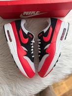 Nike Air Max 1  rood wit zwart EU 47 airmax one 90 nieuw, Kleding | Heren, Schoenen, Ophalen of Verzenden, Zo goed als nieuw, Overige kleuren