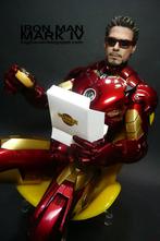 HOT DEAL HOT TOYS Iron Man Die cast Exclusive Deals !!!!!, Verzamelen, Film en Tv, Ophalen, Zo goed als nieuw, Actiefiguur of Pop