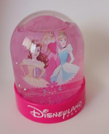 Disneyland Paris Snow Globe Princess beschikbaar voor biedingen