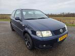 Volkswagen Polo 1.4 55KW 2001 Blauw nieuwe apk, Auto's, Voorwielaandrijving, 450 kg, 74 pk, 31 €/maand