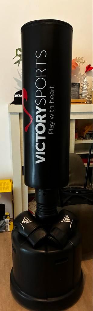Victory Sports Bokspaal incl nieuwe Adidas handschoenen 10oz, Sport en Fitness, Boksen, Zo goed als nieuw, Bokszak, Ophalen of Verzenden