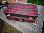 vintage koffer rood zwart geruit 50 x 33 x 16 cm, Sieraden, Tassen en Uiterlijk, Koffers, Ophalen of Verzenden