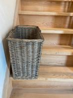 Ruime rieten trapmand, Huis en Inrichting, Woonaccessoires | Schalen en Manden, Ophalen of Verzenden, Rechthoekig, Riet