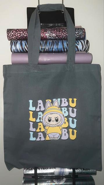 Handbedrukte labubu lafufu tasje beschikbaar voor biedingen