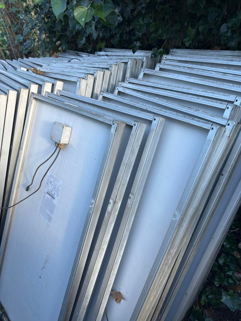 100 Zonnepanelen + Omvormer’s alles in één koop, Doe-het-zelf en Verbouw, Zonnepanelen en Toebehoren, Ophalen, Gebruikt, Paneel