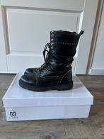 Super gave golden stud boots van Nikkie, maat 39, gedragen, Kleding | Dames, Zwart, Lage of Enkellaarzen, Ophalen of Verzenden