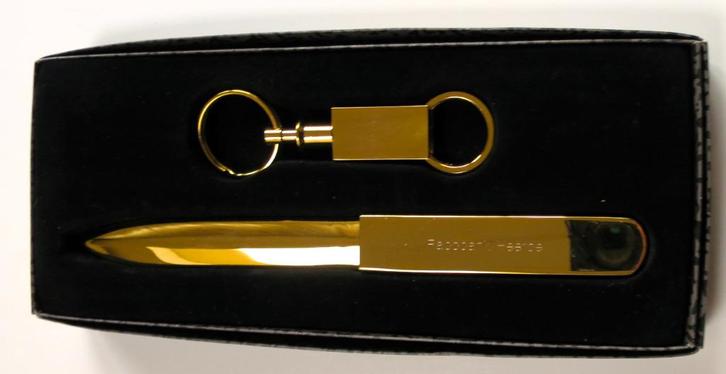 Set van Briefopener en Sleutelhanger, Diversen, Bureau-accessoires, Nieuw, Ophalen