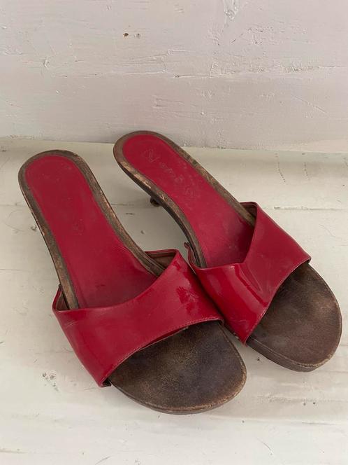 Vintage rode lak muiltjes, klompen, mt 40., Kleding | Dames, Schoenen, Zo goed als nieuw, Sandalen of Muiltjes, Rood, Ophalen of Verzenden