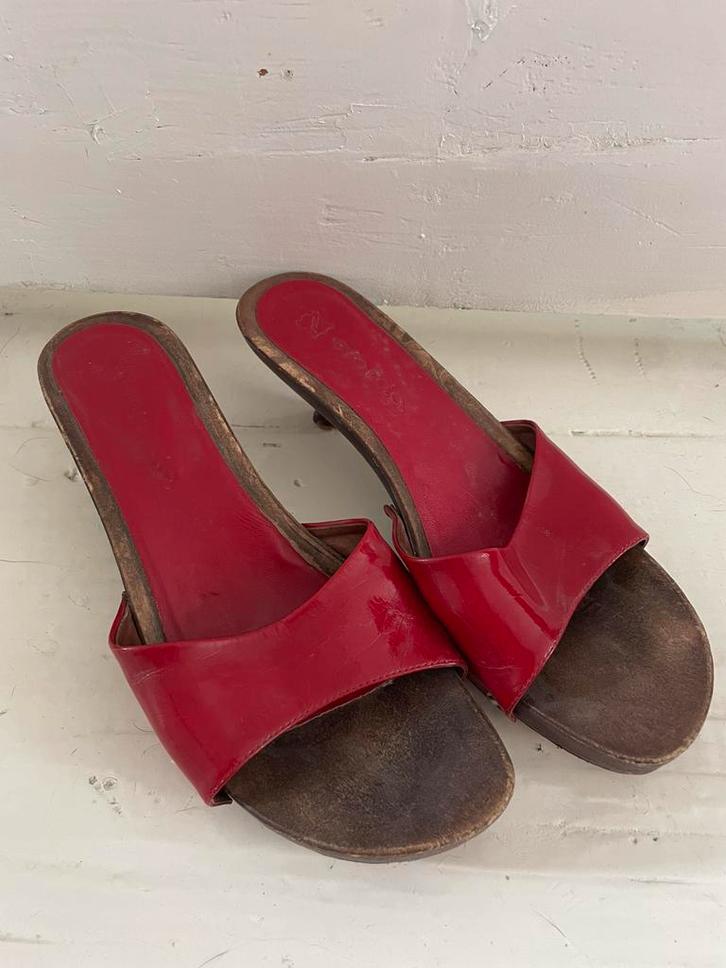 Vintage rode lak muiltjes, klompen, mt 40., Kleding | Dames, Schoenen, Zo goed als nieuw, Sandalen of Muiltjes, Rood, Ophalen of Verzenden