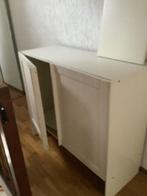 Stevige kast/ vier vakken GRATIS, Ophalen