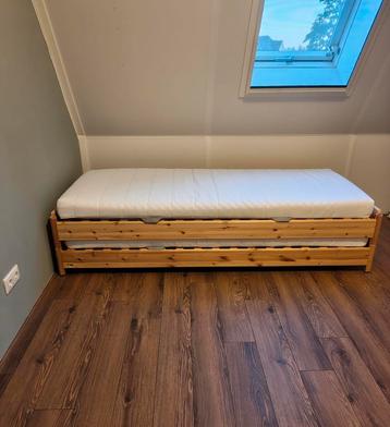 IKEA UTÅKER stapelbaarbed met twee matrassen 80x200 beschikbaar voor biedingen