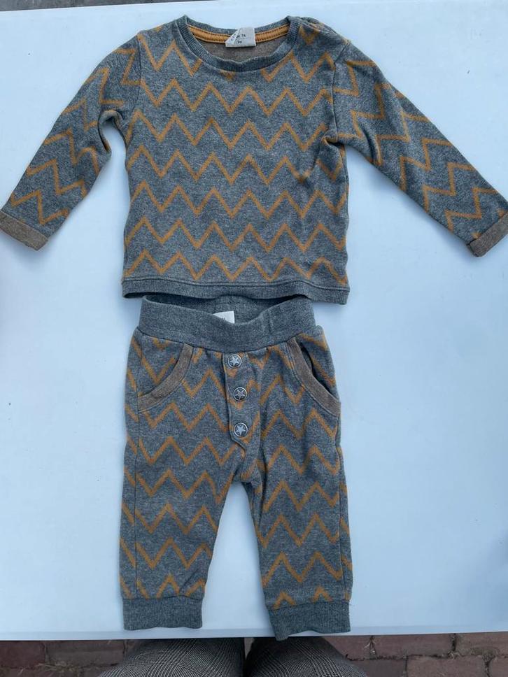 Mooi baby pakje van EnFant maat 74 zgan setje broek en trui, Kinderen en Baby's, Babykleding | Maat 74, Zo goed als nieuw, Ophalen of Verzenden