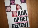boek met karkaturen jaren 70  wouter lap, Ophalen of Verzenden, Gelezen