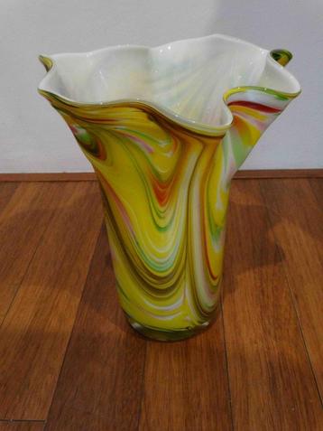 Unieke moderne vaas, handwerk glasblazers kunst beschikbaar voor biedingen