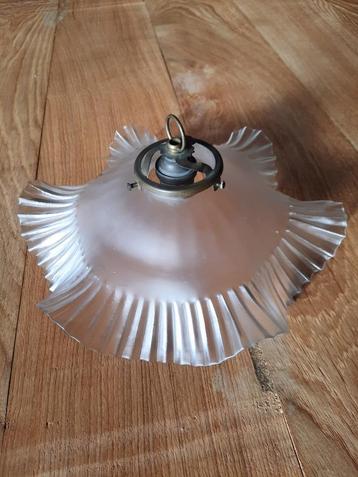 Matglazen Hanglampje met Golvende Rand - Vintage beschikbaar voor biedingen