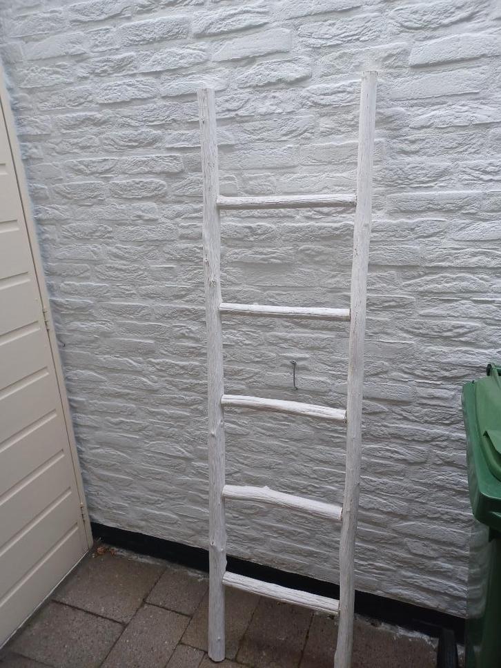 decoratieve witte houten  Ladder   nw, Huis en Inrichting, Badkamer | Badkamermeubels, Zo goed als nieuw, Overige typen, 100 tot 150 cm