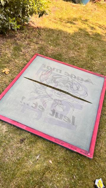 Zeefdrukraam 119,5x113,5cm beschikbaar voor biedingen