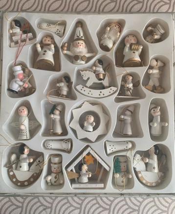 Vintage houten kerst figuurtjes beschikbaar voor biedingen