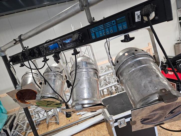 Showtec Dimmer Bar met 8x Par56 300W, Muziek en Instrumenten, Licht en Laser, Gebruikt, Licht, Ophalen