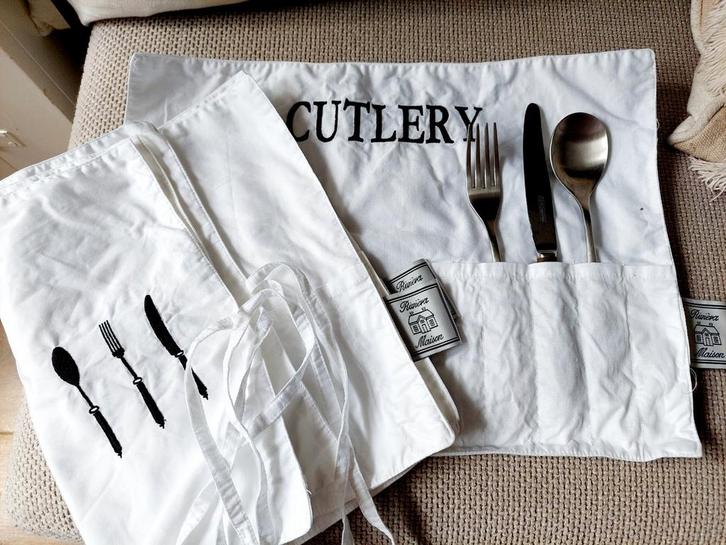 4 nwe servetten Riviera Maison om bestek in te rollen., Huis en Inrichting, Keuken | Textiel, Nieuw, Wit, Ophalen of Verzenden