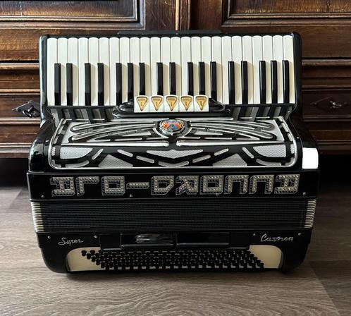 Accordiola super carmen 120 bas, Muziek en Instrumenten, Accordeons, Zo goed als nieuw, 120-bas, Accordiola, Verzenden