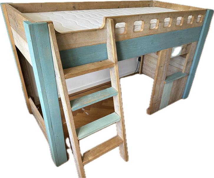 Stoere steigerhouten hoogslaper – inclusief lattenbodem, Kinderen en Baby's, Kinderkamer | Stapelbedden en Hoogslapers, Gebruikt