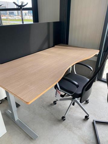 Zit sta Elektrische bureaus (62cm/127 cm ) Alu onderstel beschikbaar voor biedingen