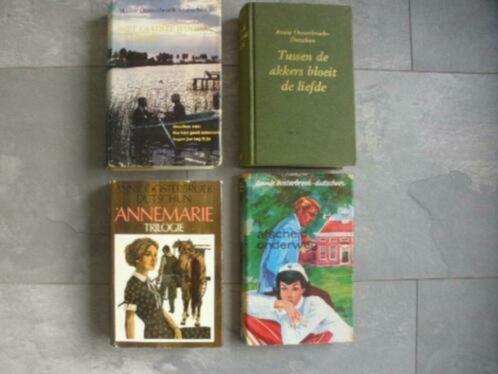 3 boeken van Annie Oosterbroek-Dutschun (qwe) nu 3.00, Boeken, Streekboeken en Streekromans, Zo goed als nieuw, Ophalen of Verzenden
