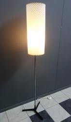 60 jaren vloer lamp met een gewafeld patroon witte koker kap, Ophalen, Gebruikt, Vintage, Metaal