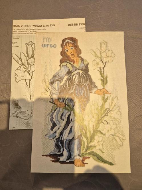 Maria van Scharrenburg borduurpatroon sterrenbeeld Maagd, Hobby en Vrije tijd, Borduren en Borduurmachines, Zo goed als nieuw