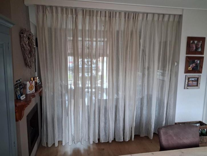 Inbetween lichtdoorlatende gordijnen (rookvrij, Huis en Inrichting, Stoffering | Gordijnen en Lamellen, Gebruikt, 200 cm of meer