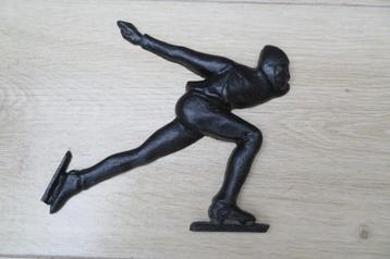 Prachtige vintage gietijzeren schaatser plaquette Ard Schenk beschikbaar voor biedingen