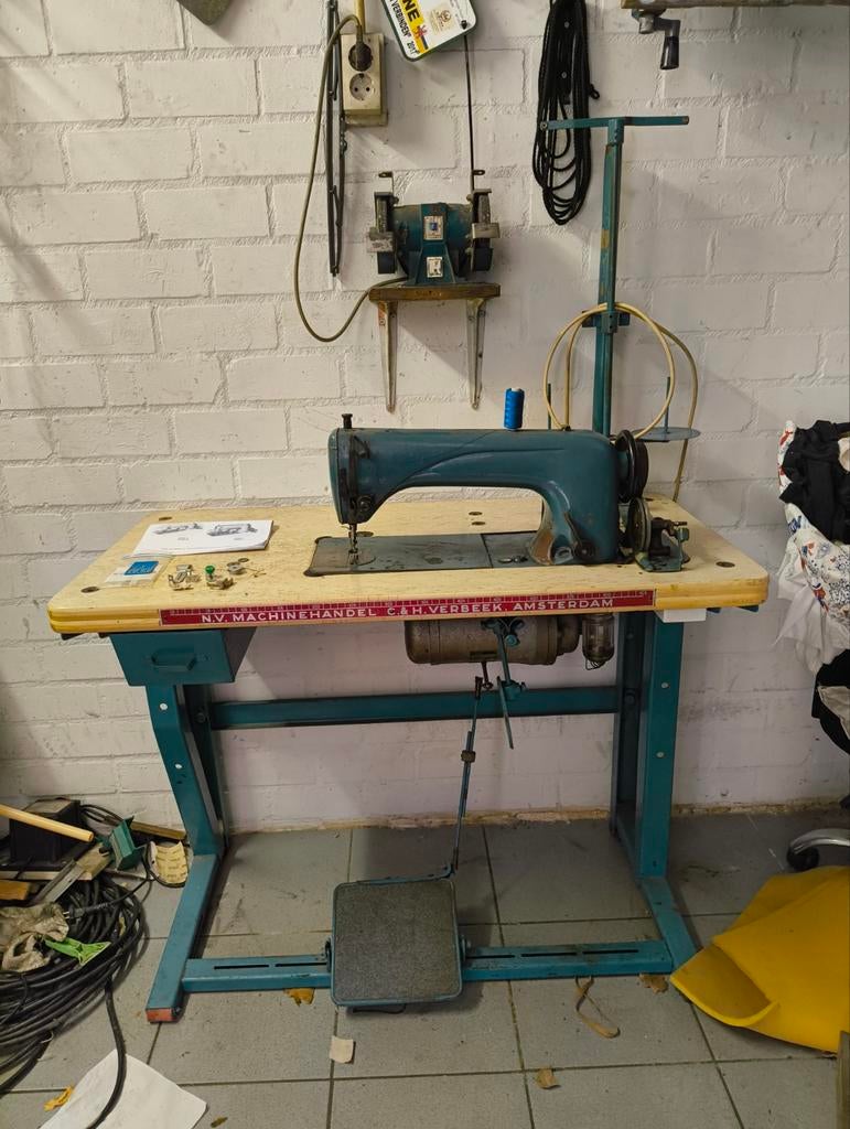Professionele naaimachine, Ophalen, Gebruikt, Naaimachine, Overige merken