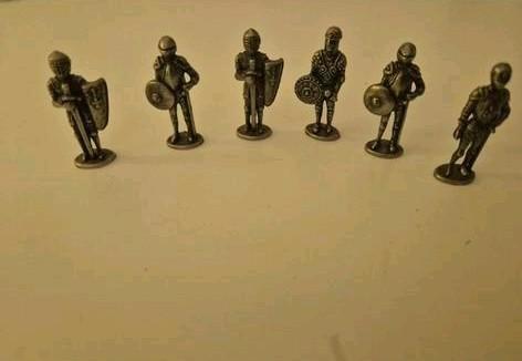 6 vintage tinnen soldaatjes/ridders. Jaren 70 80, Verzamelen, Verrassingseieren, Zo goed als nieuw, Ophalen of Verzenden