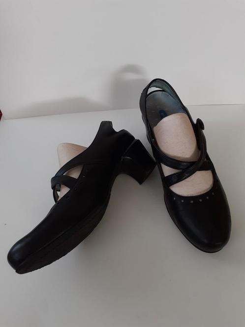 Zwart leren Wolky sandalen 41 met uitneembare zool, Kleding | Dames, Schoenen, Zo goed als nieuw, Sandalen of Muiltjes, Zwart