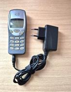 Nokia 3210 met originele oplader - achter frontje ontbreekt, Telecommunicatie, Mobiele telefoons | Nokia, Geen camera, Fysiek toetsenbord