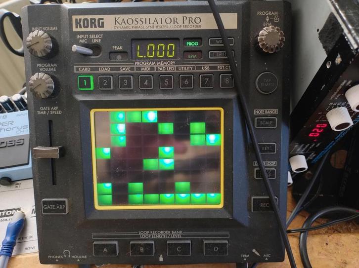 korg kaossilator pro, Muziek en Instrumenten, Synthesizers, Zo goed als nieuw, Overige aantallen, Korg, Met midi-aansluiting, Ophalen