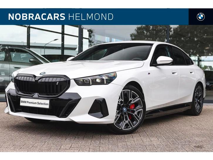BMW i5 eDrive40 High Executive M Sport / Adaptieve LED / Par, Auto's, BMW, Te koop, i5, Alarm, Bochtverlichting, LED verlichting