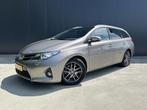 Toyota Auris Touring Sports 1.8 Hybrid Lease PANO DAK CAMERA, Auto's, Toyota, Gebruikt, Bruin, Origineel Nederlands, Startonderbreker