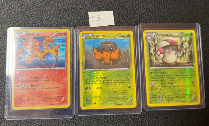 Pokémon Kaarten Bundel – Moltres, Dwebble & Amoonguss, Hobby en Vrije tijd, Verzamelkaartspellen | Pokémon, Zo goed als nieuw