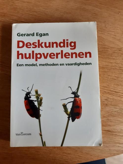 Gerard Egan - Deskundig hulpverlenen, Boeken, Wetenschap, Zo goed als nieuw, Ophalen of Verzenden