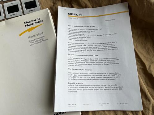 1994 Opel Parijs persmap folder Tigra Corsa Calibra Astra, Boeken, Auto's | Folders en Tijdschriften, Zo goed als nieuw, Opel