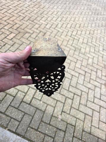 Antiek Messing Beslag voor Oude Kasten beschikbaar voor biedingen