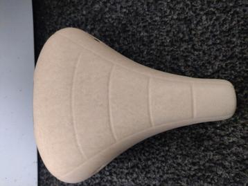 Nooit gebruikte,nieuwe, Selle Royal fietszadel beschikbaar voor biedingen