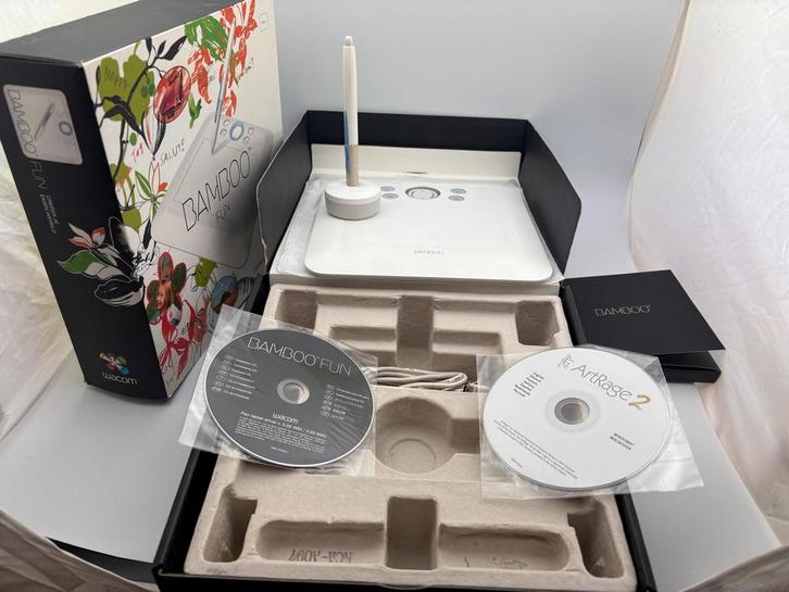 Wacom Bamboo Fun Tekentablet - Compleet, Computers en Software, Tekentablets, Zo goed als nieuw, Bedraad, Ophalen of Verzenden