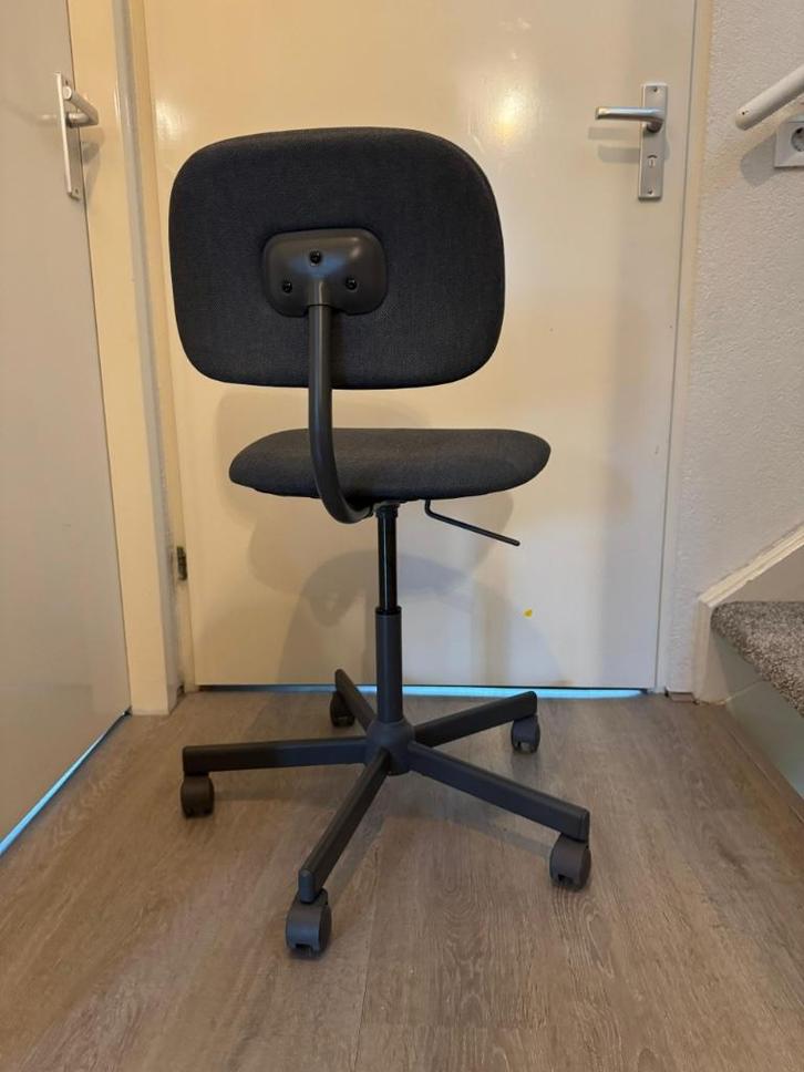 Bureaustoel grijs, Huis en Inrichting, Bureaustoelen, Zo goed als nieuw, Grijs, Ophalen
