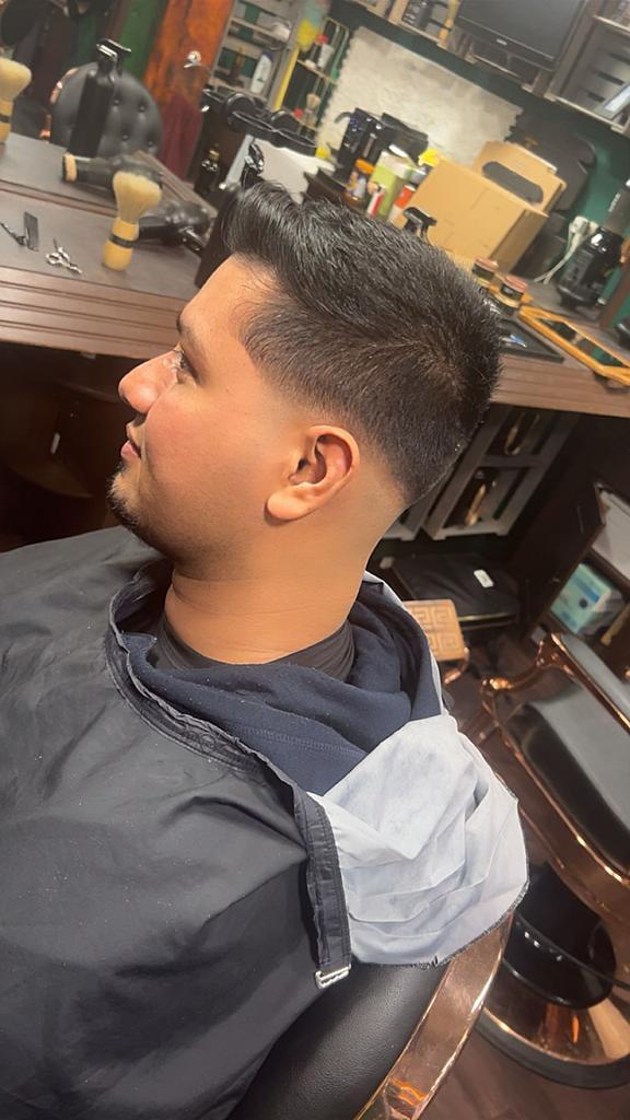 Gratis knipbeurten️ heren/dames, Vacatures, Vacatures | Uiterlijke verzorging, Overige niveaus, Starter, Overige vormen, Variabele uren