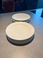 10 Iittala Borden - 22cm - goede gebruikte staat, Huis en Inrichting, Gebruikt, Ophalen of Verzenden, Bord(en), Effen